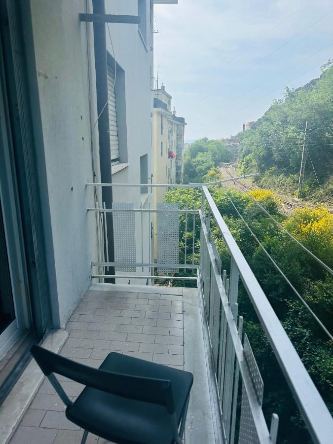 Entire 3 Bed Rooms Apartment,Centrum Genua Zewnętrze zdjęcie